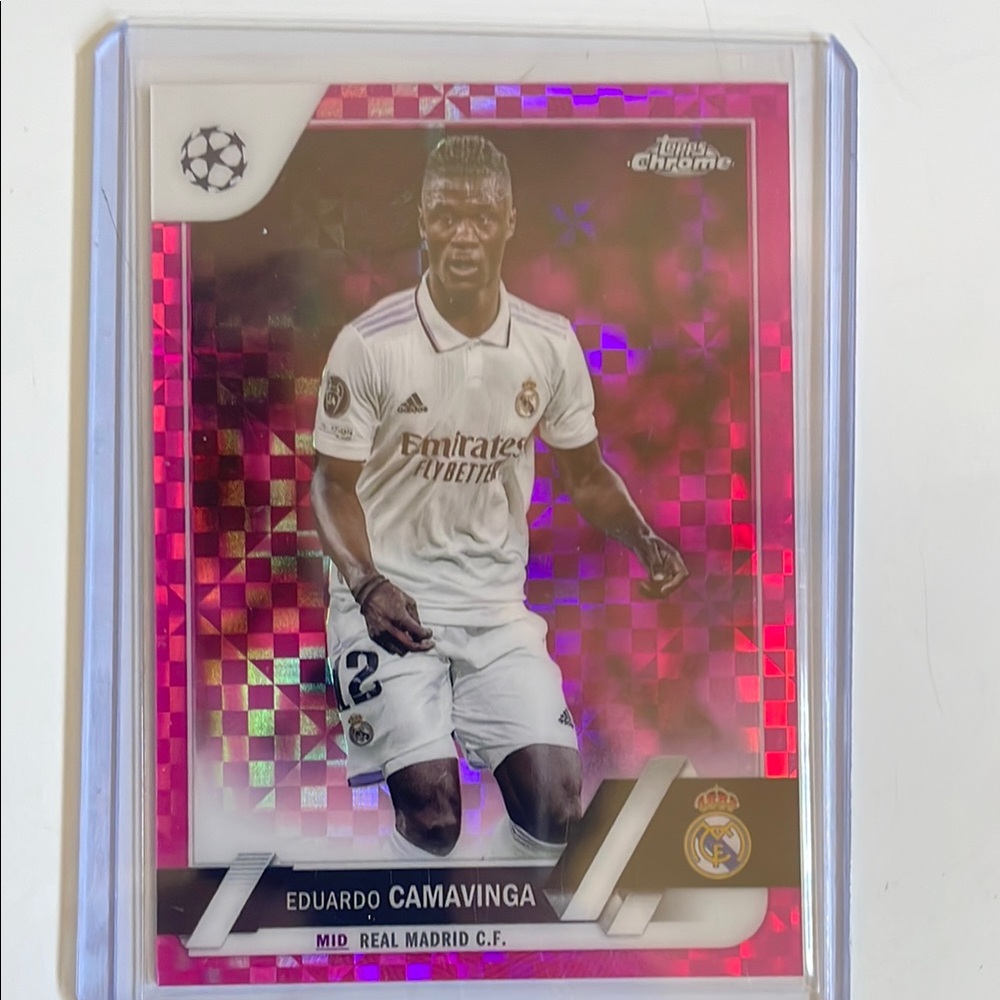 Topps Chrome Pink Real Madrid Trading Card